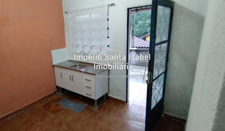 [Aluga Casa 2 cômodos com garagem na R. Maestro Avelino Alves - 312- centro de Santa Isabel- R$ 700,00]